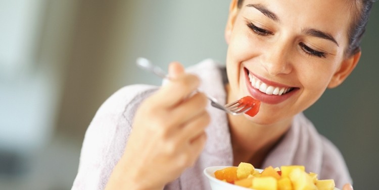 ¿Comer frutas puede reducir el riesgo del cáncer de mamas?
